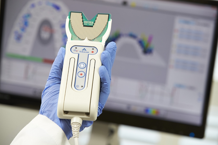 Bọc răng sứ thẩm mỹ 2in1 răng sứ thẩm mỹ 2in1